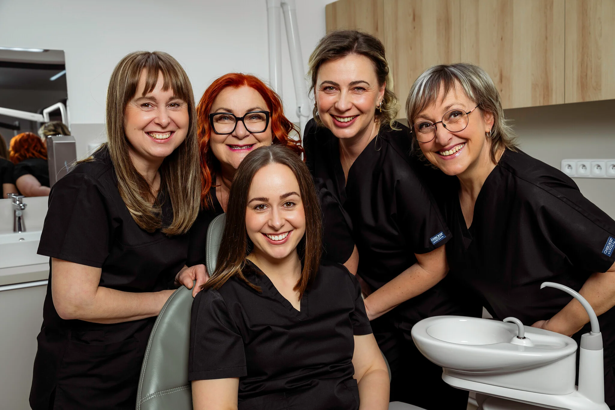 Tým CLEANica – pět dentálních specialistek v moderní ordinaci v Lipůvce